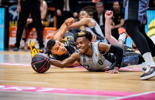 作为前锋 作为前锋