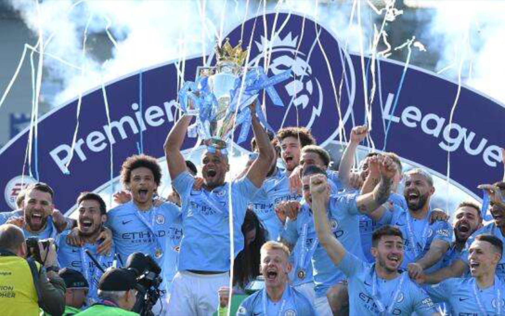 在远藤航的 在远藤航的