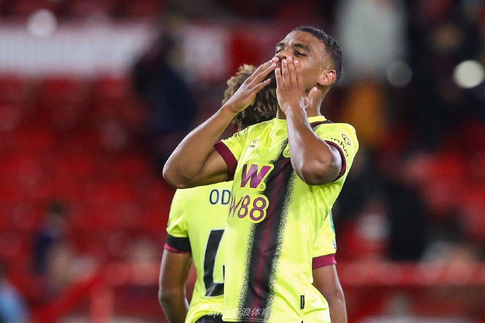 从制度层面 从制度层面