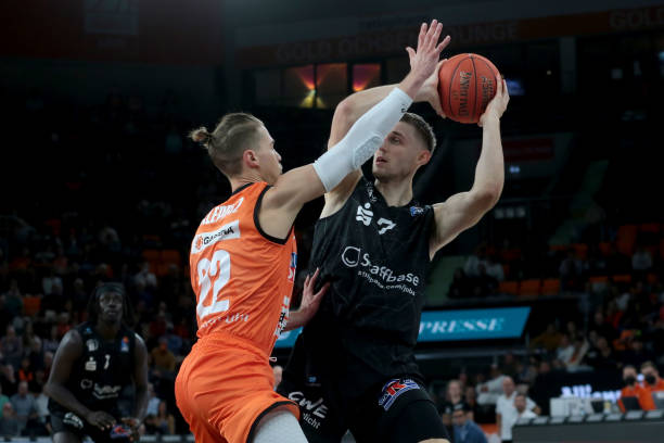 同时抓住了 同时抓住了