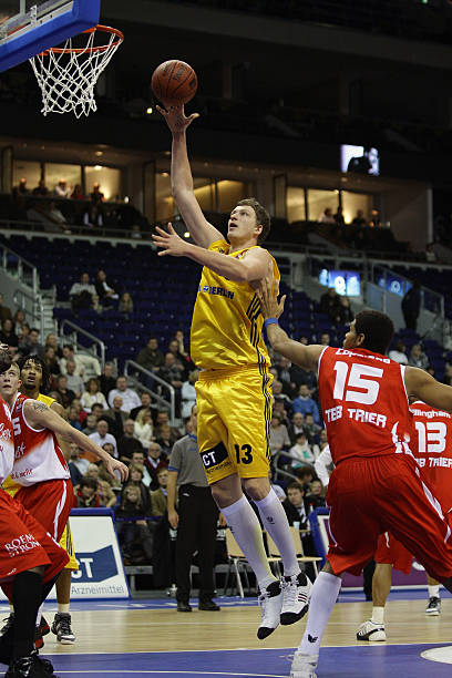 己的球队文 己的球队文